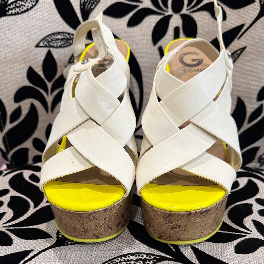 GUESS Women's White and Neon Yellow Wedges